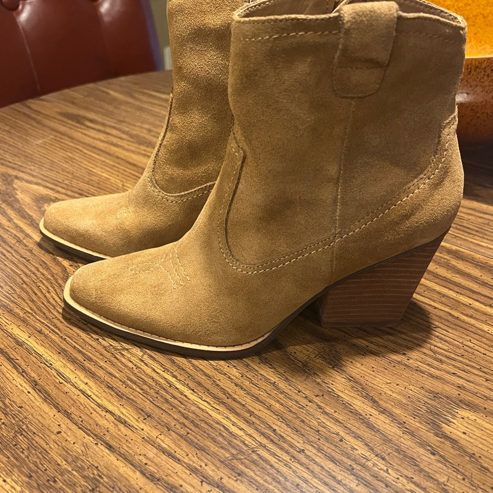 Chinese Laundry Suede Tan Booties